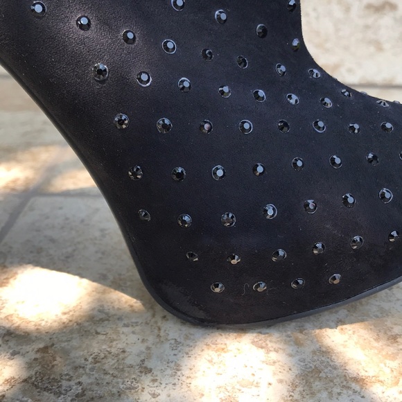 🌴🌴Forever 21 black ankle boots - Picture 6 of 6